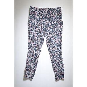 Athleta Salutation Stash Pocket II 7/8 Leggings Camo Print Size Medium